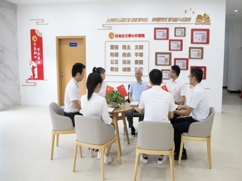 社保先锋勇担当  凝心聚力促发展——365bet足球盘口_比分365网页版_365不让提款社保局以党建新成效引领事业高质量发展
