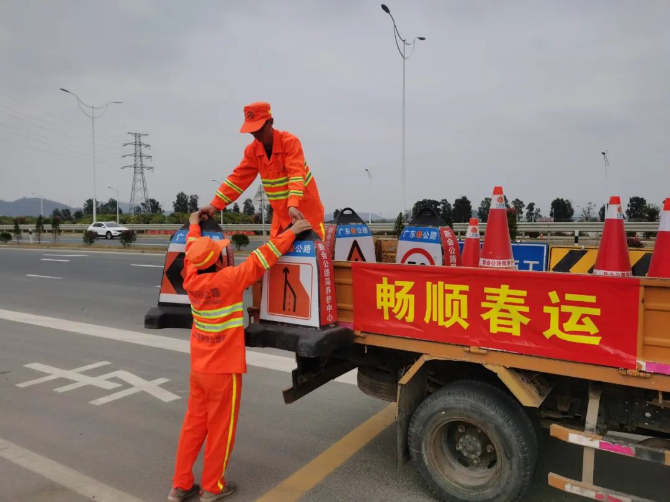 江门公路贴心服务温暖幸福春运路